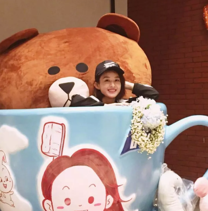 今年秋冬最chic！原來短發(fā)和帽子這么配啊！