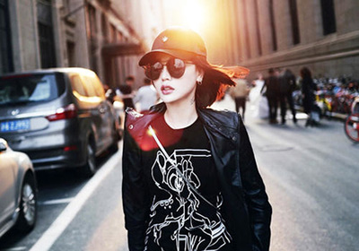 帽子是顯臉小的利器，秋冬就是要以帽取人