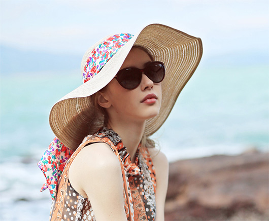 這個夏天草帽才是時尚的主角喲！